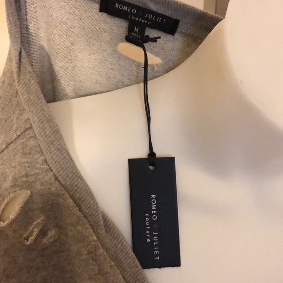 Romeo & Juliet Distressed Knit Pullover - Picture 7 of 8